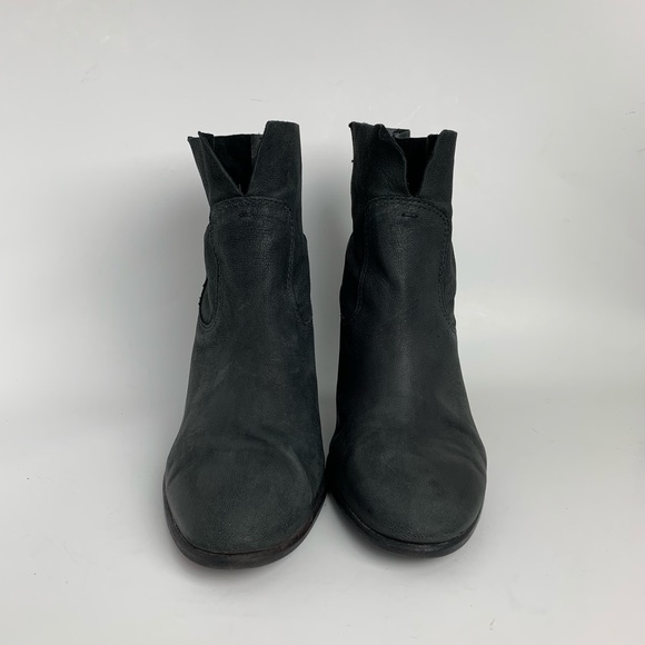 Vince Camuto stacked heel black leather bootie - Picture 3 of 8